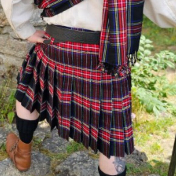 Vintage Scottish Plaid Wrap Skirt for Christmas Irish Design Tartan Kilt NEW - Picture 1 of 5